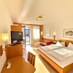 Thermenhotel Tannenhof - Ihr Wohlfuehl-hotel 4* באד פיסינג