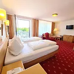 מלון Thermenhotel Tannenhof - Ihr Wohlfuehl-hotel 4*