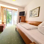 מלון Thermenhotel Tannenhof - Ihr Wohlfuehl-hotel