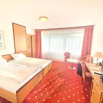 Thermenhotel Tannenhof - Ihr Wohlfuehl-hotel באד פיסינג