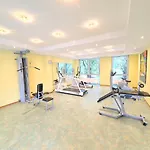 Thermenhotel Tannenhof - Ihr Wohlfuehl-hotel מלון