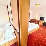 מלון Thermenhotel Tannenhof - Ihr Wohlfuehl-hotel באד פיסינג