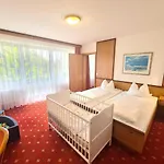 Thermenhotel Tannenhof - Ihr Wohlfuehl-hotel מלון 4*