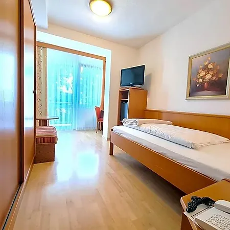 Szálloda Thermenhotel Tannenhof - Ihr Wohlfuehl-hotel