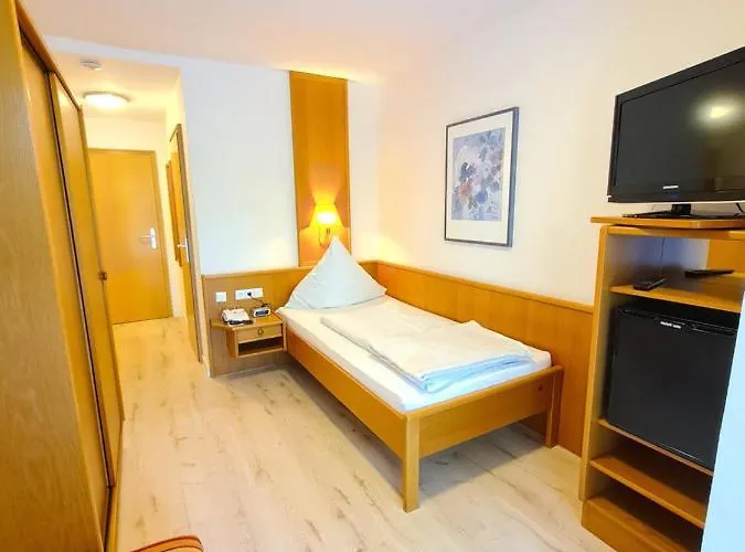 Hotell Thermenhotel Tannenhof - Ihr Wohlfuehl-hotel