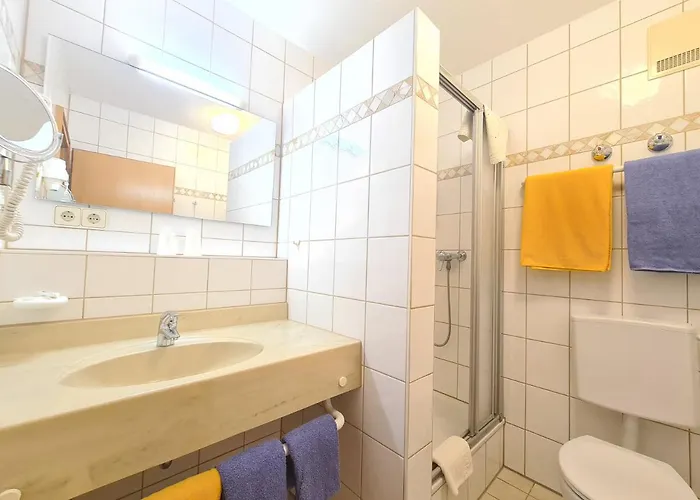 Hotell Thermenhotel Tannenhof - Ihr Wohlfuehl-hotel